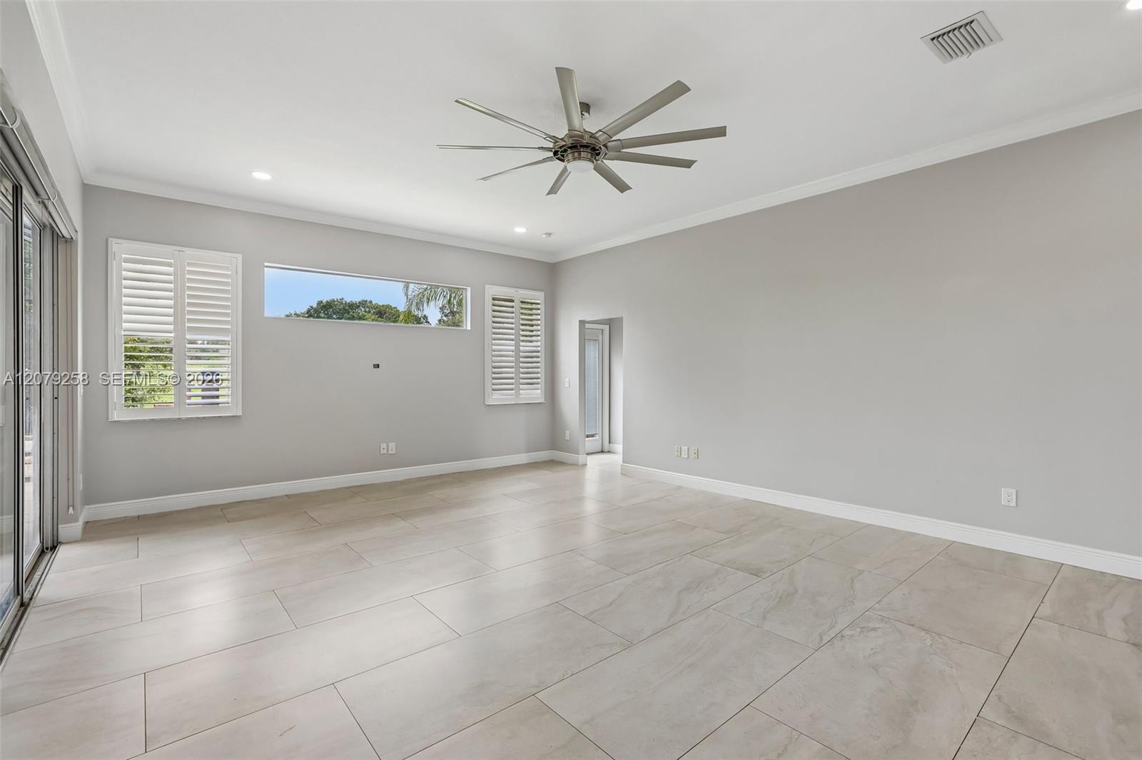 1413 Brilliant Cut Way Property Photo 25
