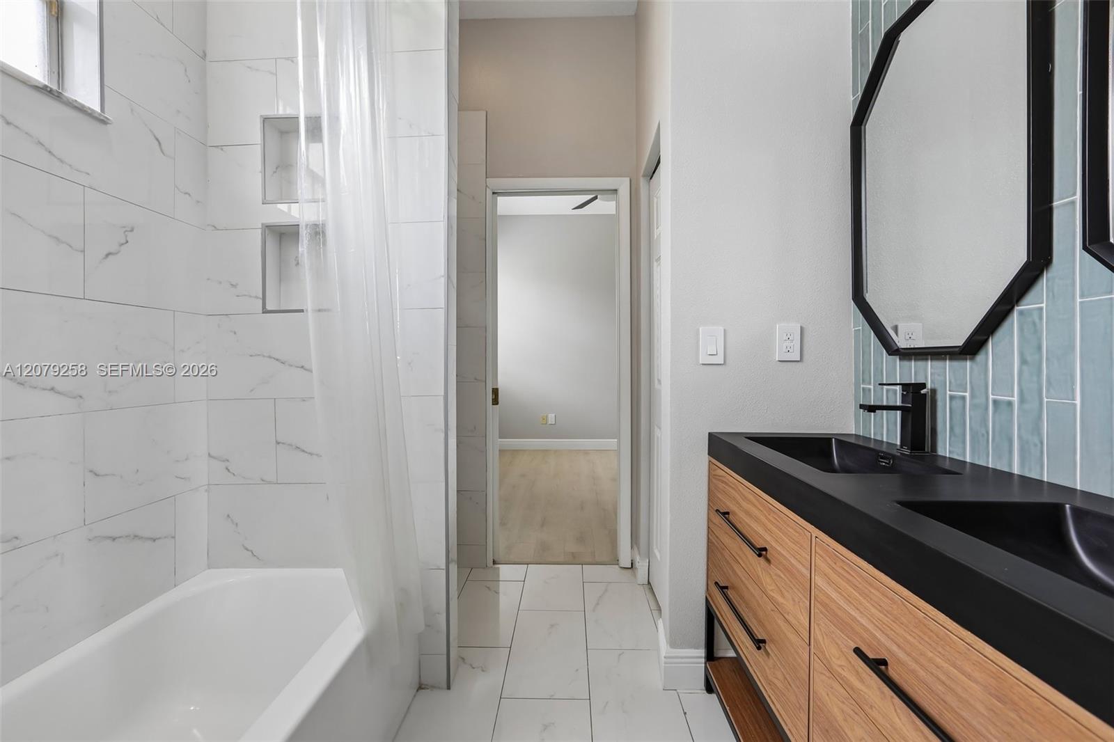 1413 Brilliant Cut Way Property Photo 35