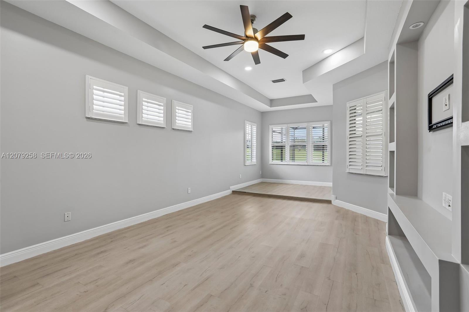 1413 Brilliant Cut Way Property Photo 37