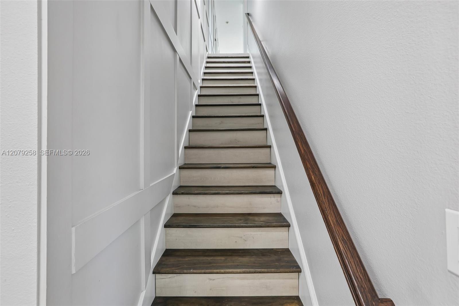 1413 Brilliant Cut Way Property Photo 56
