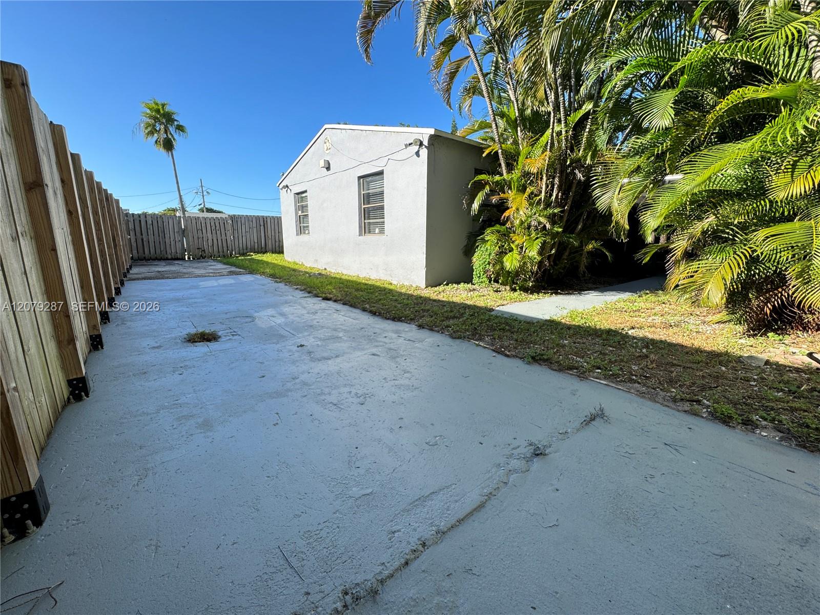 2105 Monroe Terrace 1 Property Photo 2