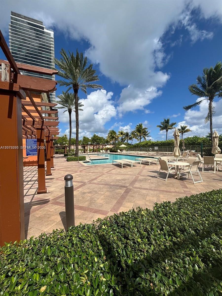 2080 S Ocean Drive 308 Property Photo 11