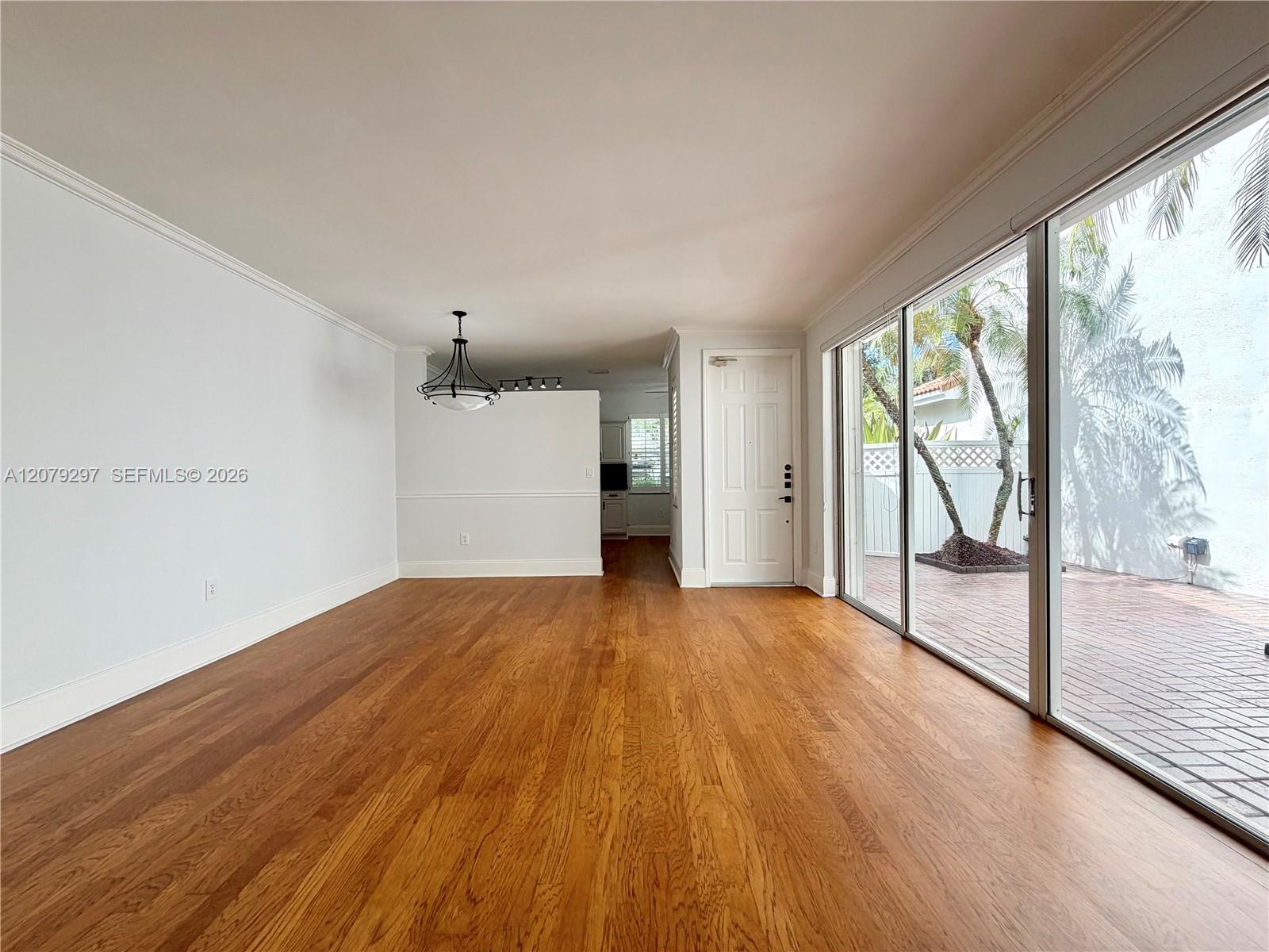 1135 Cliffrose Street Property Photo 4