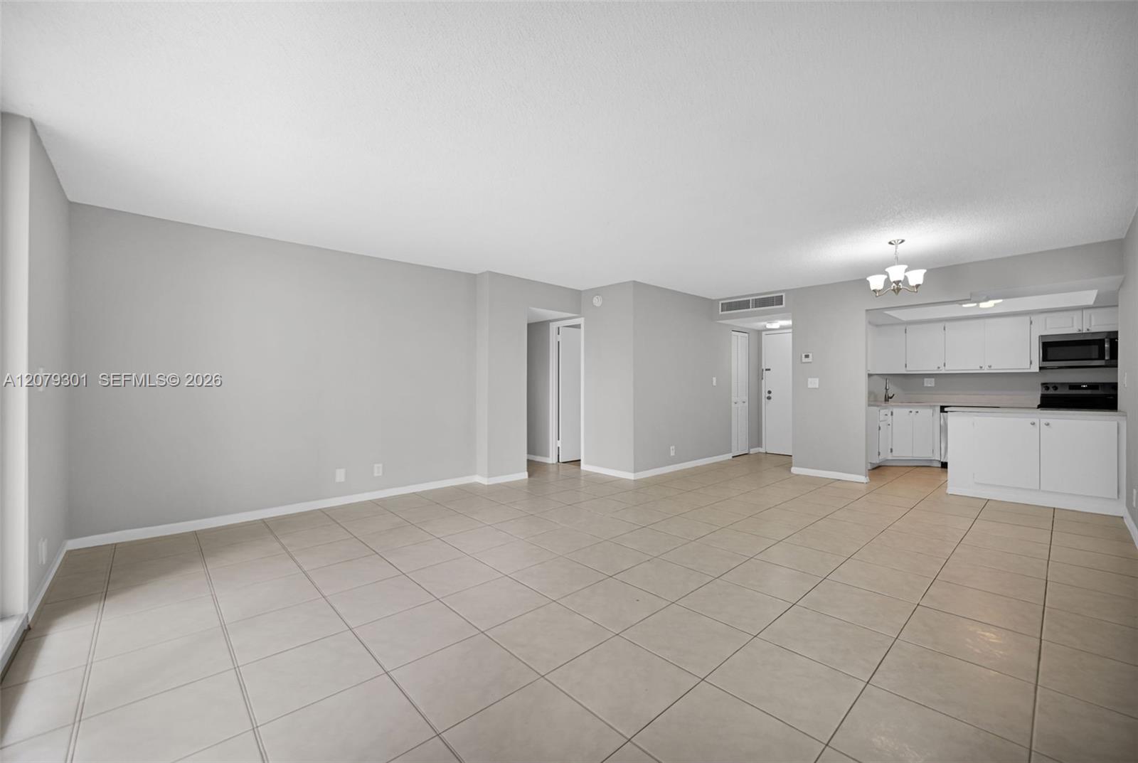 100 Golden Isles Drive 109 Property Photo 8