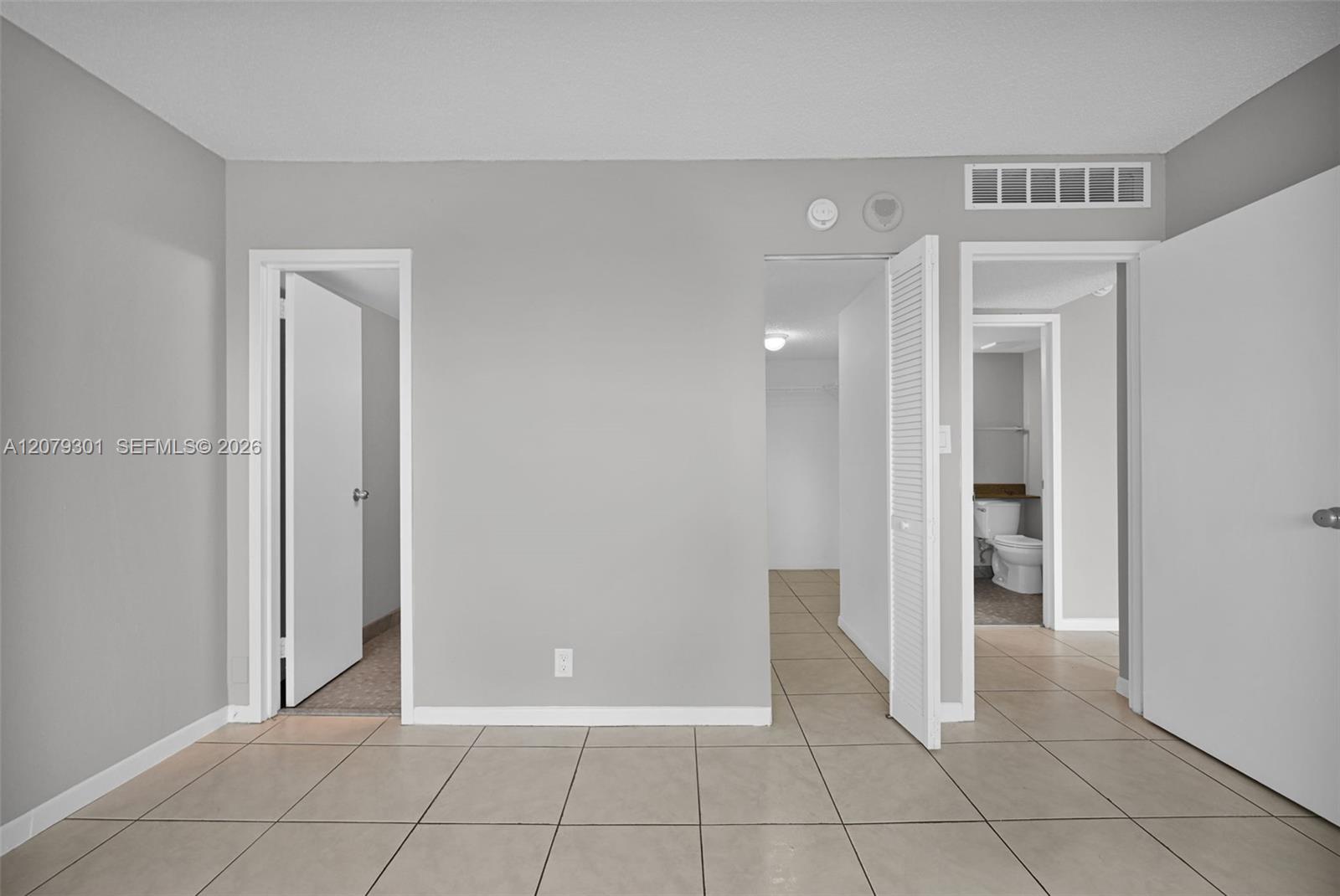 100 Golden Isles Drive 109 Property Photo 18