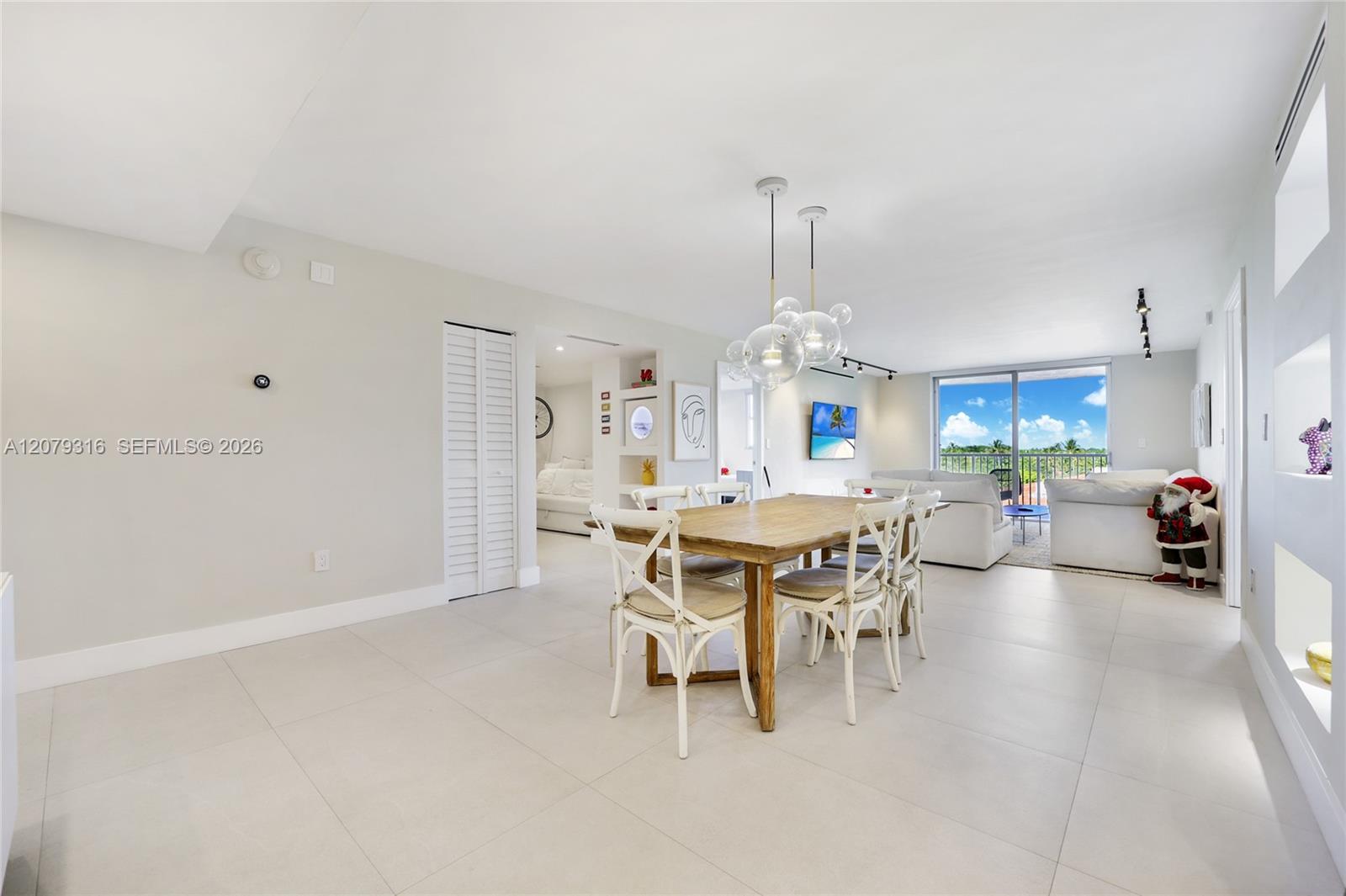 210 Sea View Drive 511 Property Photo 5