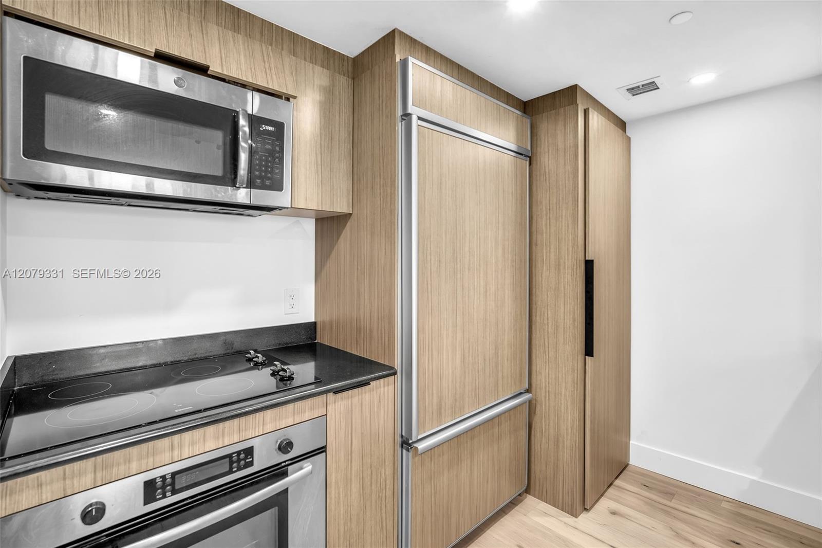 A12079331 Property Photo 12