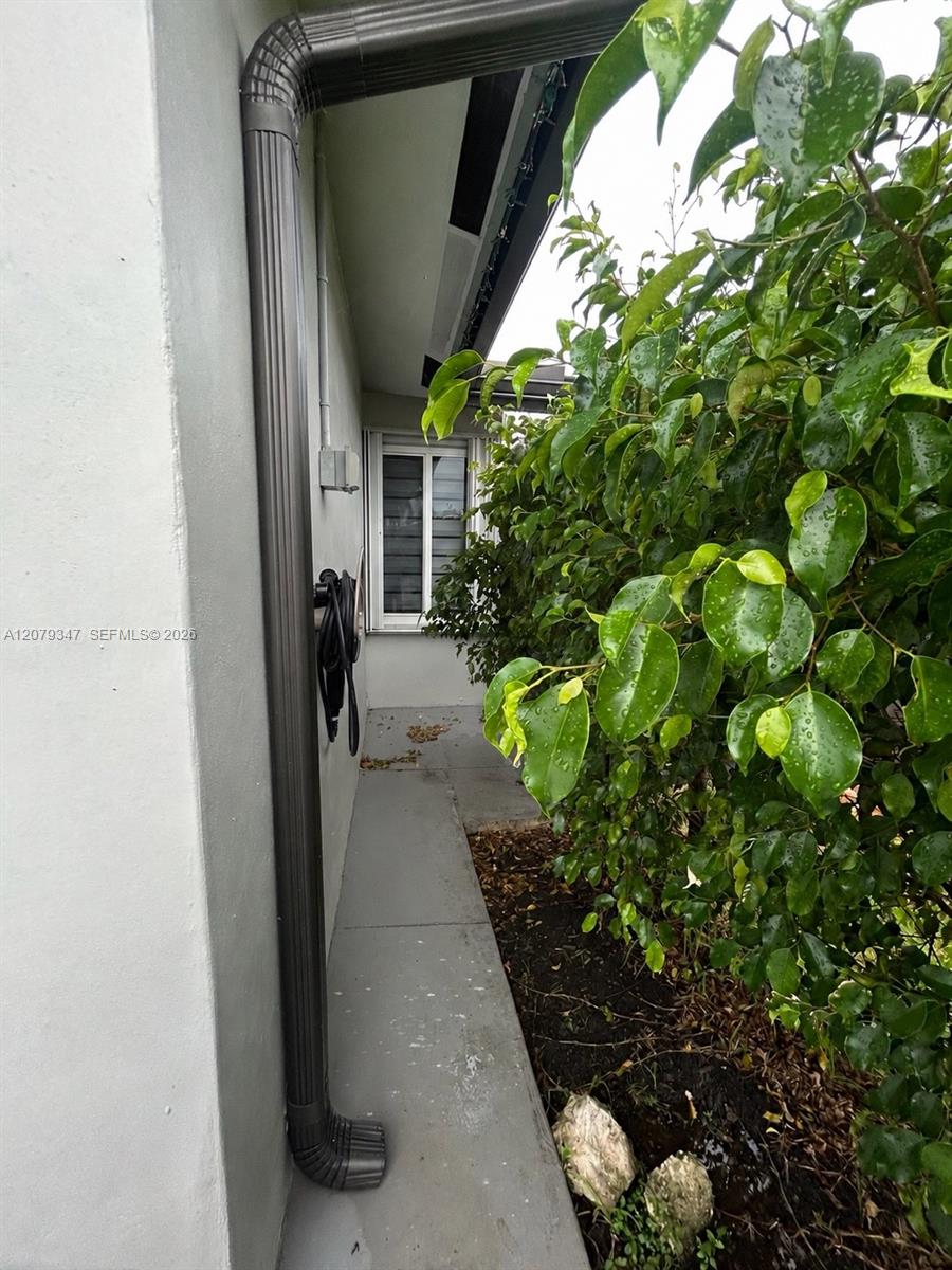 4939 Sw 143rd Avenue Property Photo 6