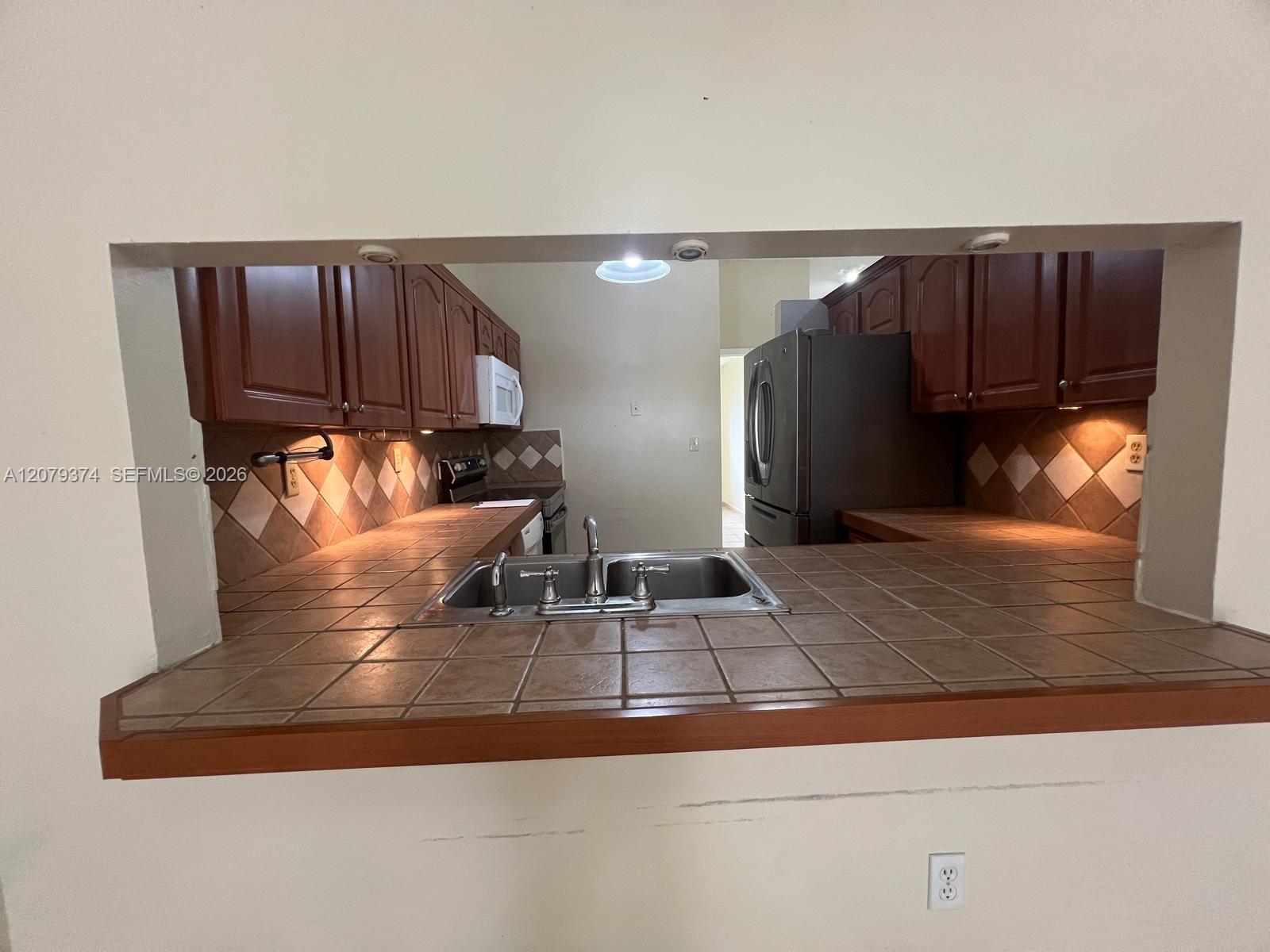 6028 Sw 147th Place Property Photo 15