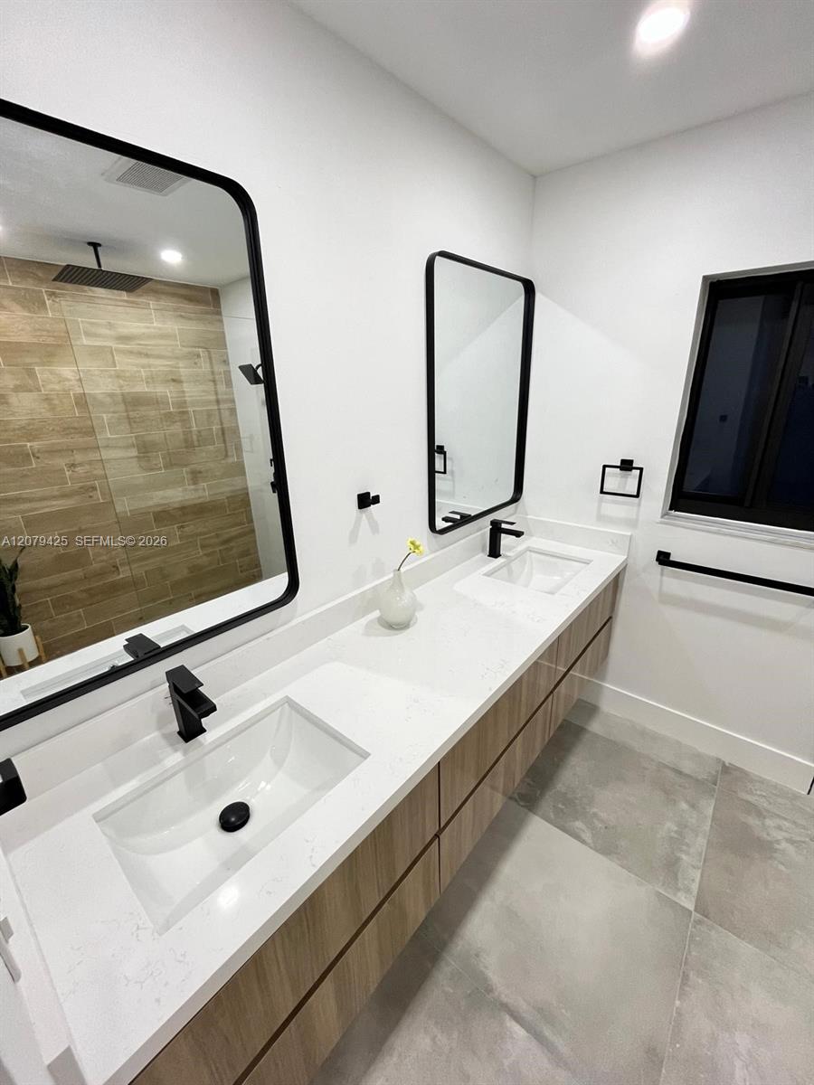 3352 Lakeview Boulevard Property Photo 17