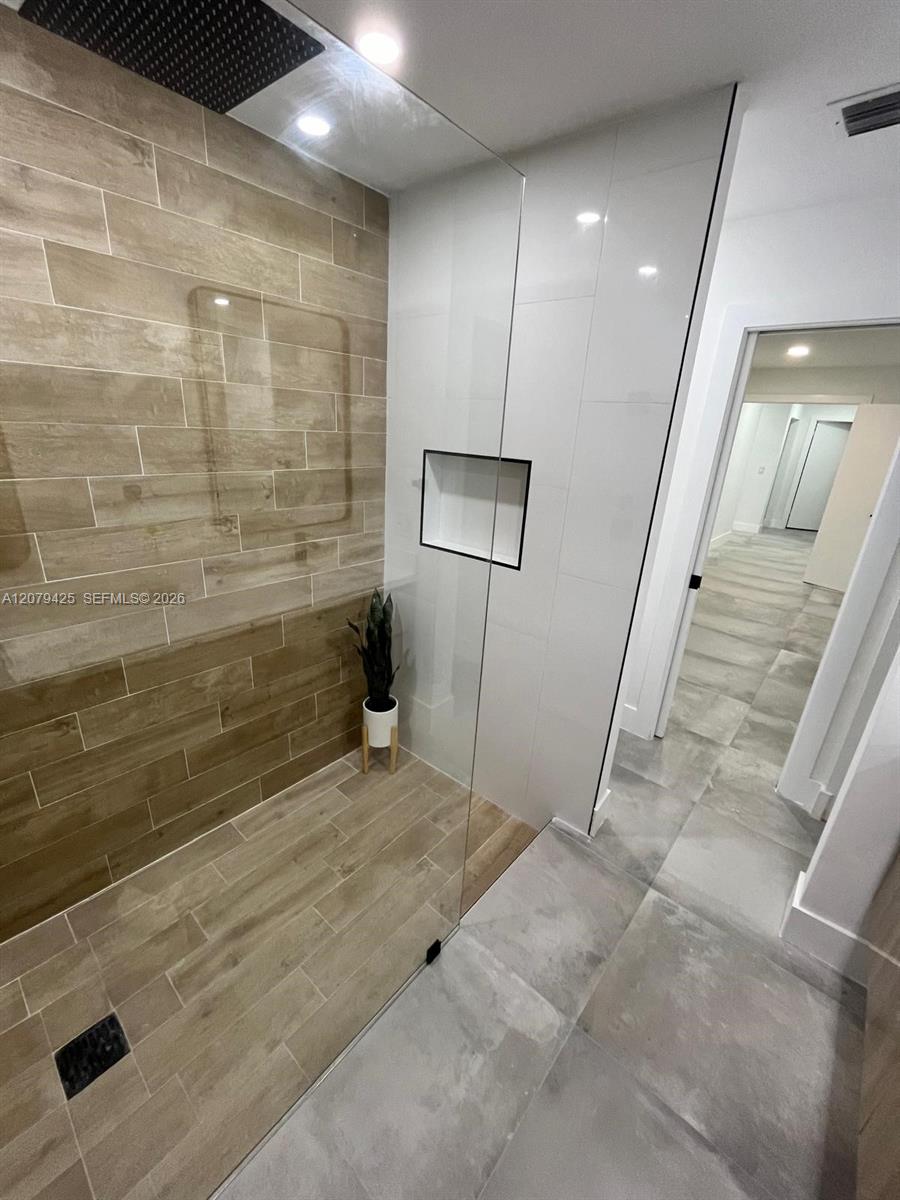 3352 Lakeview Boulevard Property Photo 18