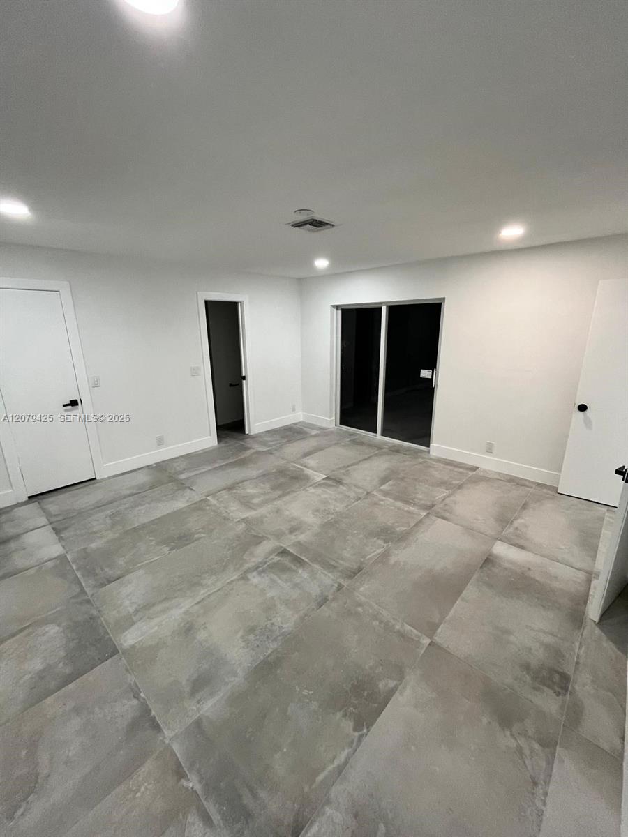 3352 Lakeview Boulevard Property Photo 21