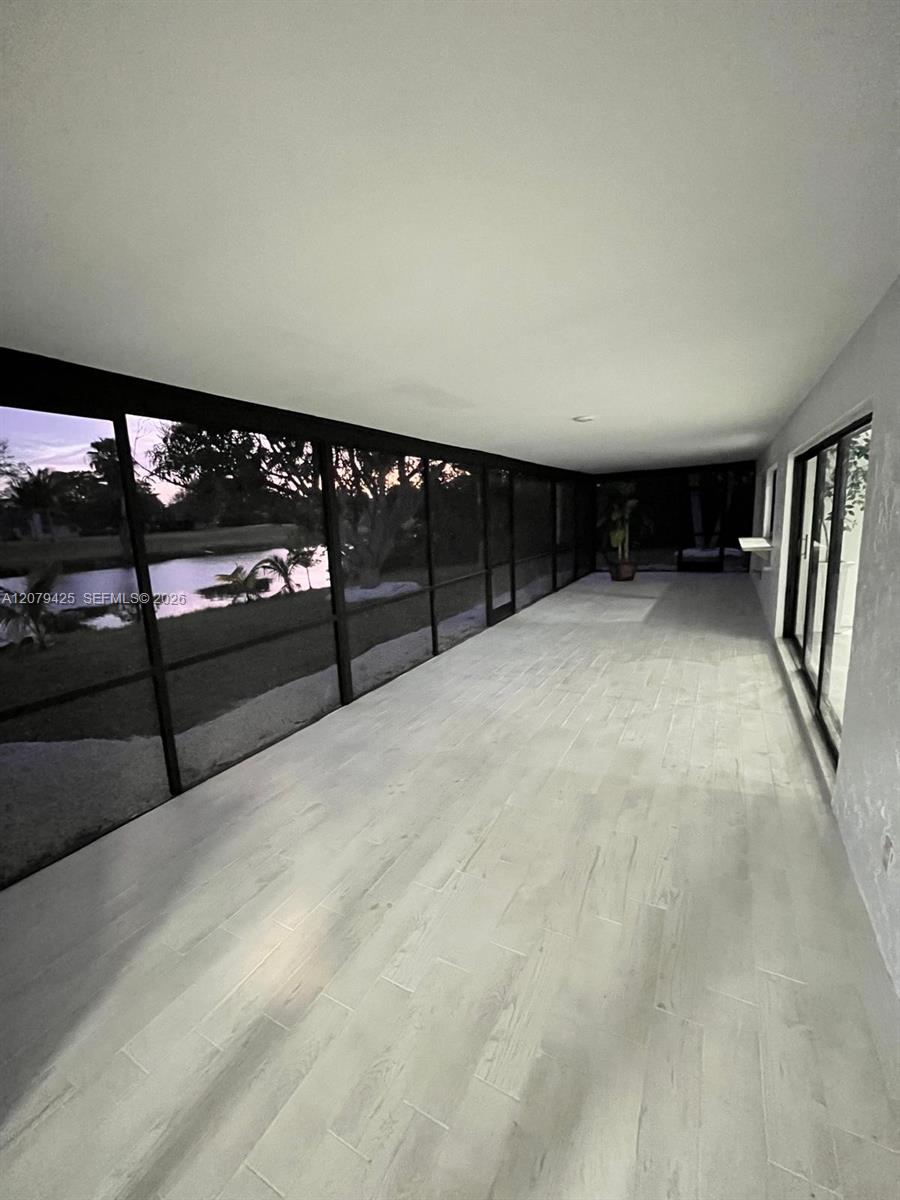 3352 Lakeview Boulevard Property Photo 28