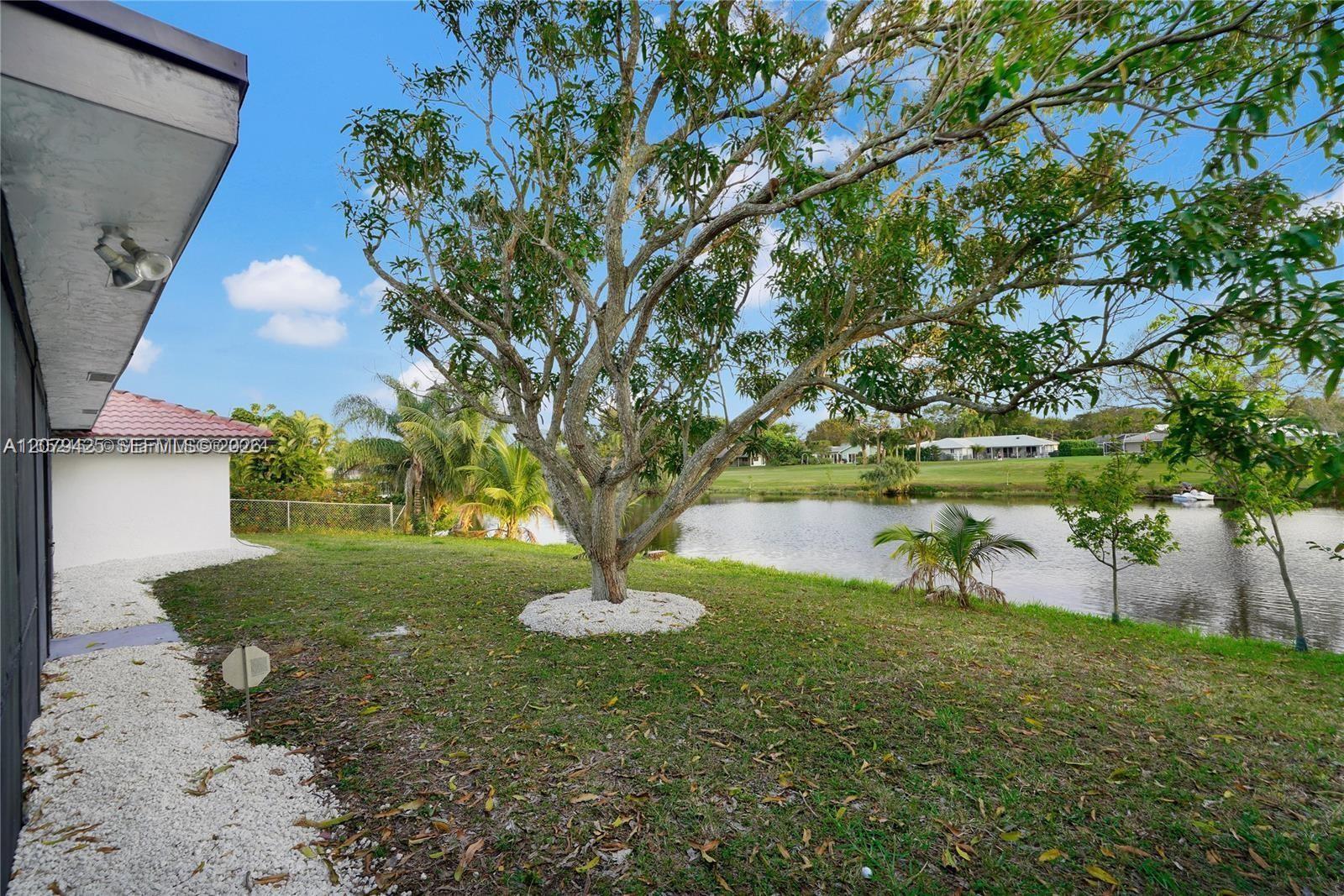 3352 Lakeview Boulevard Property Photo 29