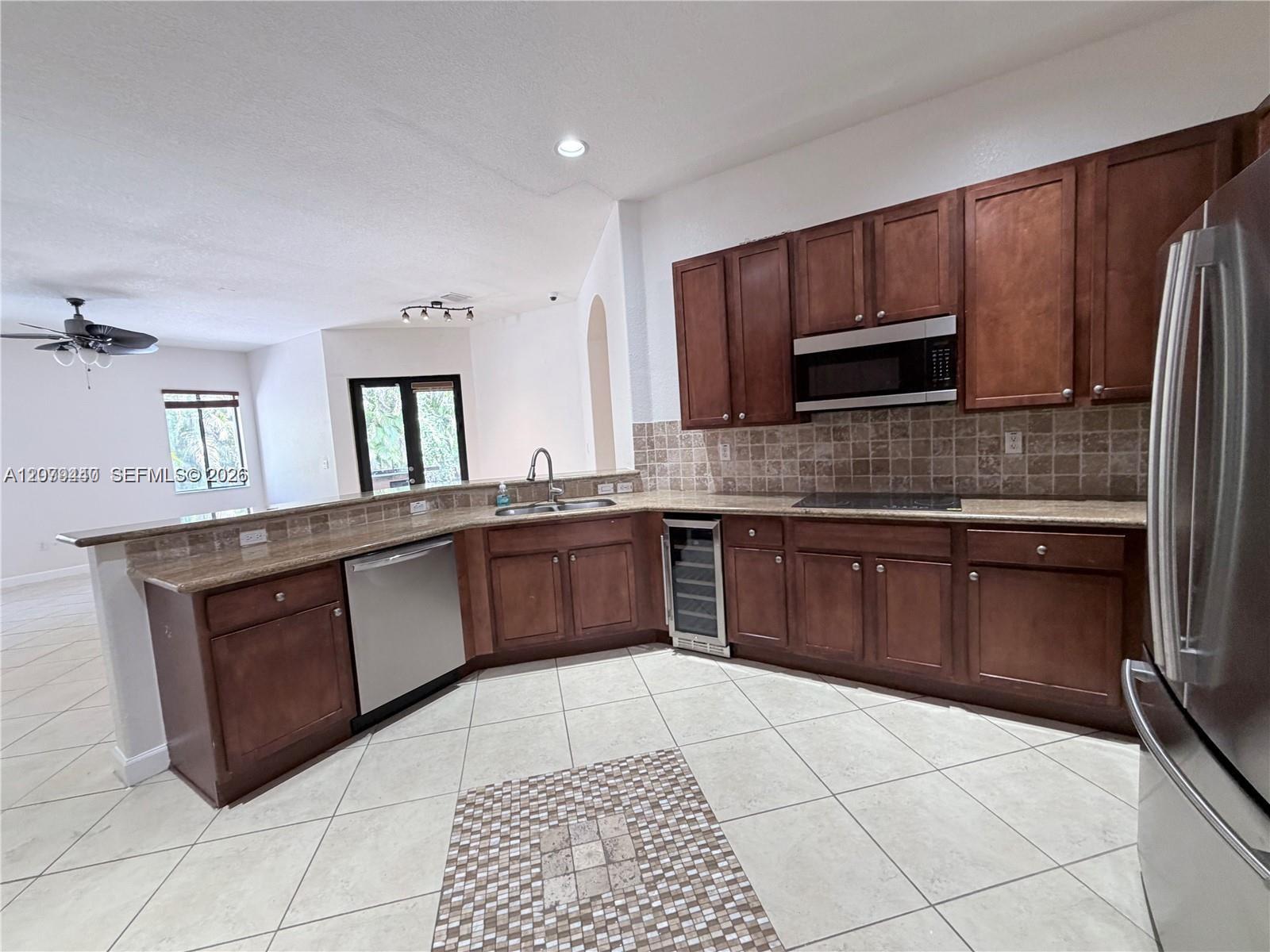 19385 Sw 79th Court Property Photo 7