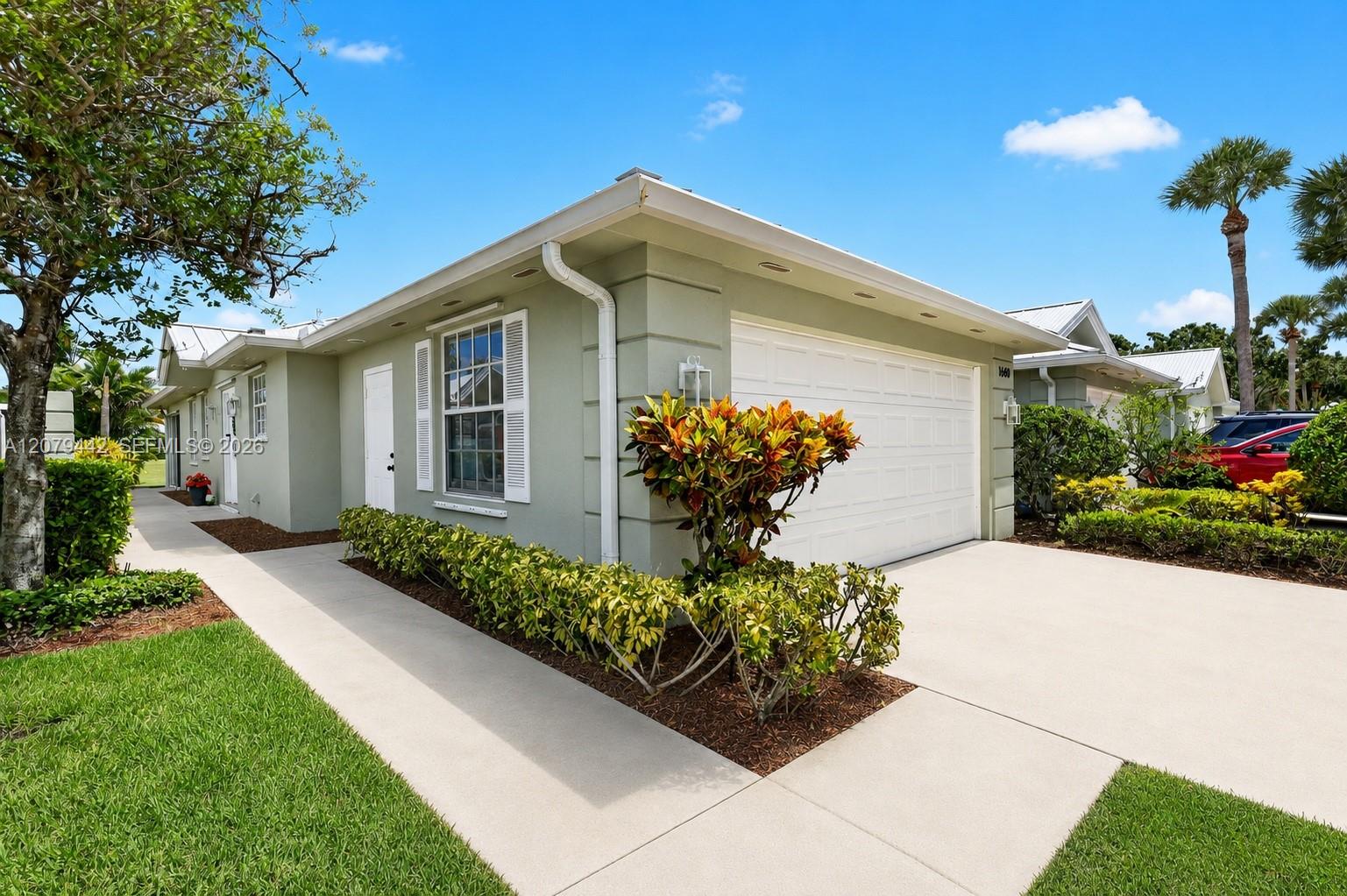 1608 Sw Waterfall Boulevard Property Photo 2