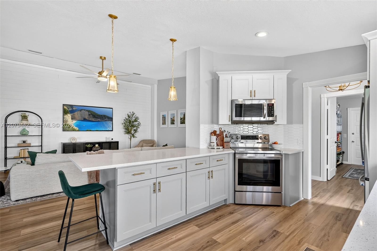 1608 Sw Waterfall Boulevard Property Photo 8
