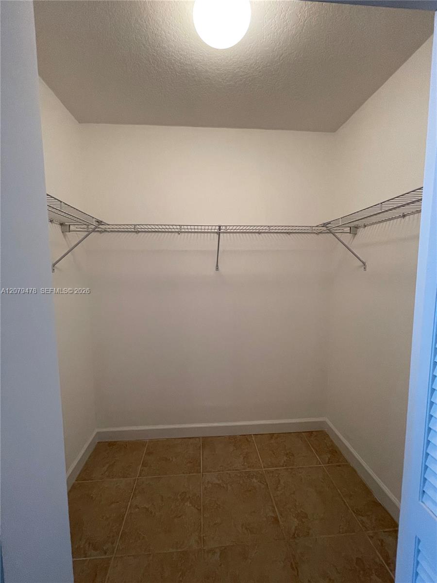 41 Se 5th Street 2405 Property Photo 12