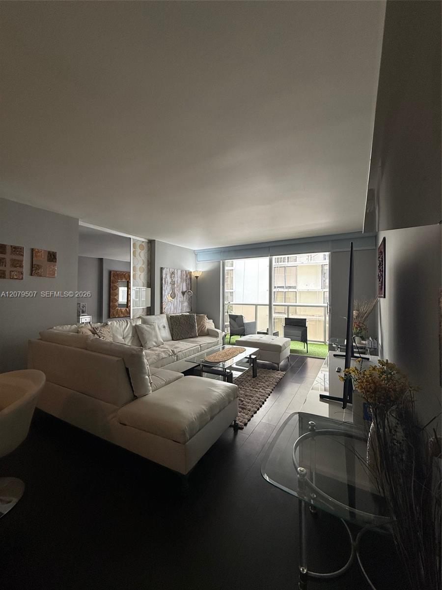 6039 Collins Avenue 1505 Property Photo 6