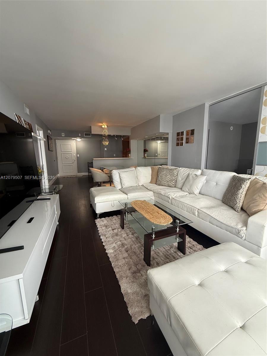 6039 Collins Avenue 1505 Property Photo 7
