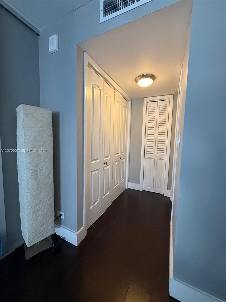 6039 Collins Avenue 1505 Property Photo 19