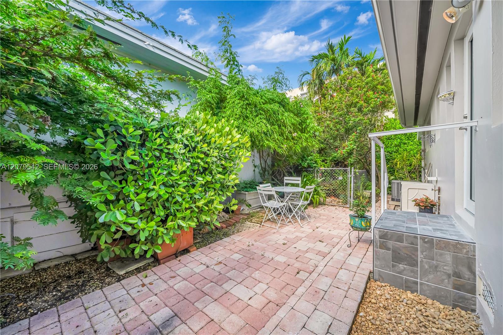 3145 Segovia Street - Property Photo 21