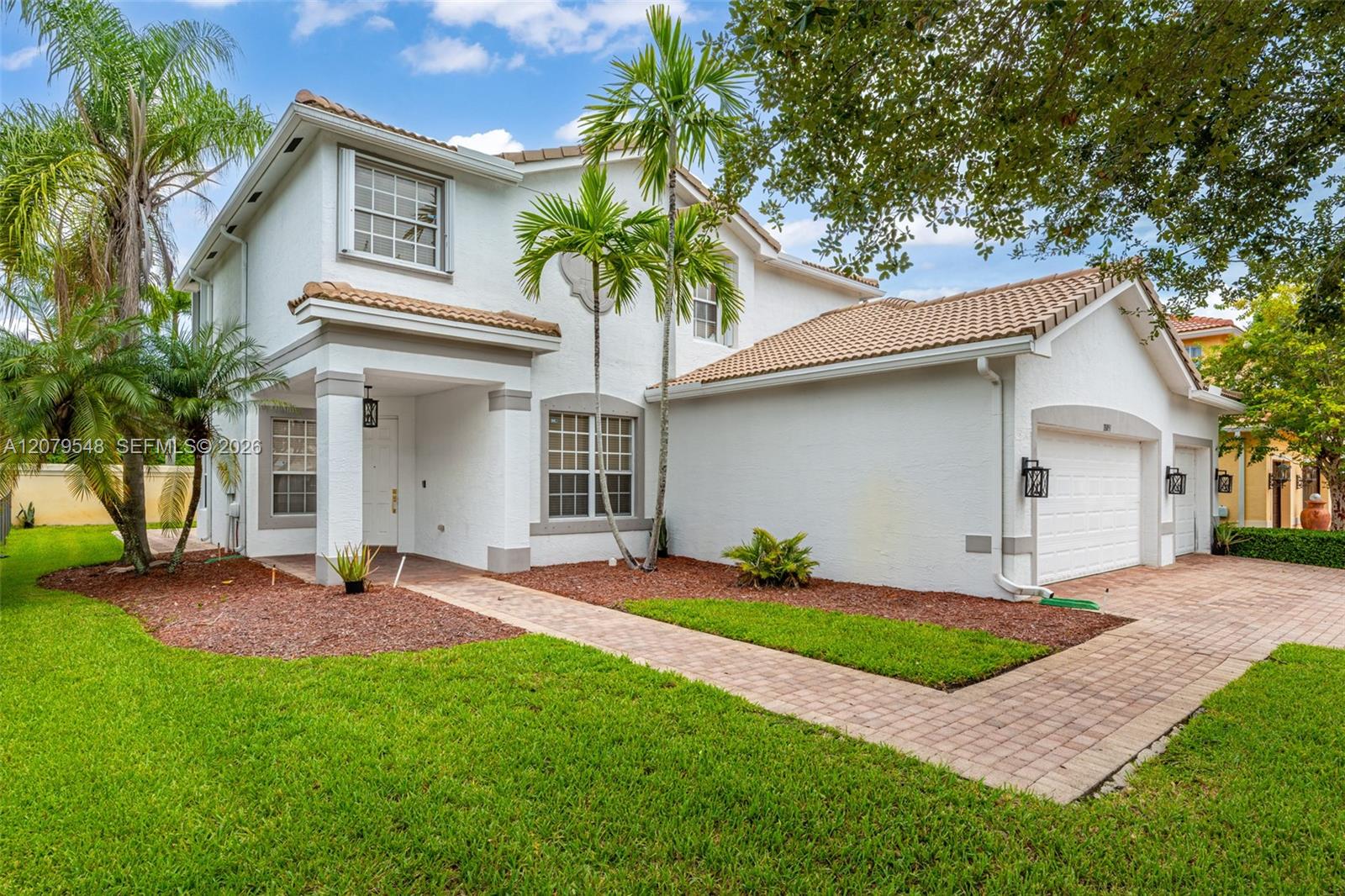 18051 Sw 41st Street Property Photo 3