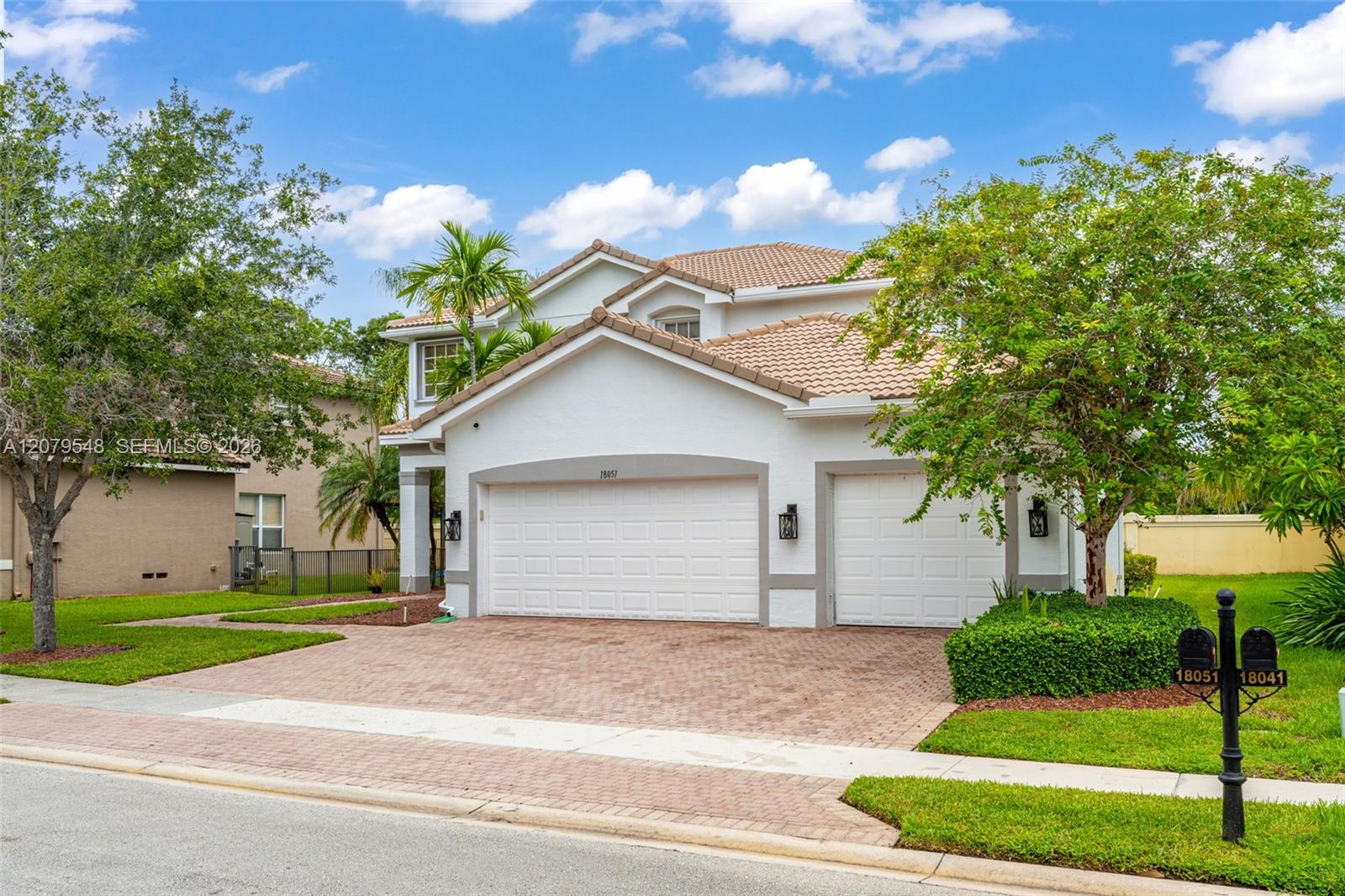 18051 Sw 41st Street Property Photo 6