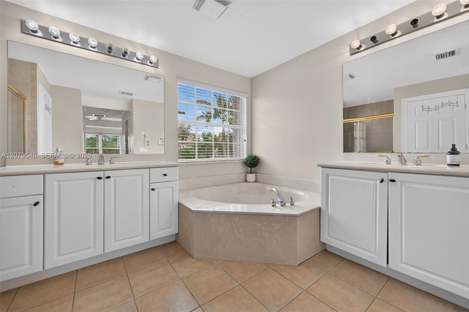 18051 Sw 41st Street Property Photo 25