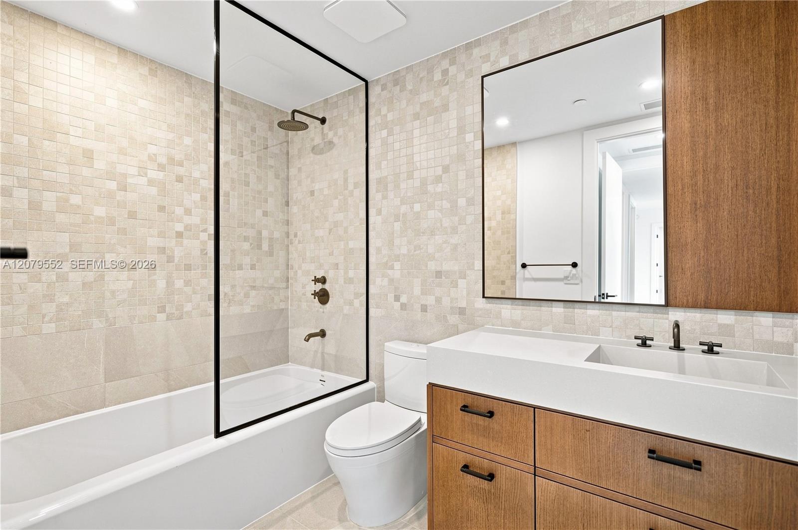 2200 Brickell Avenue 413 Property Photo 14