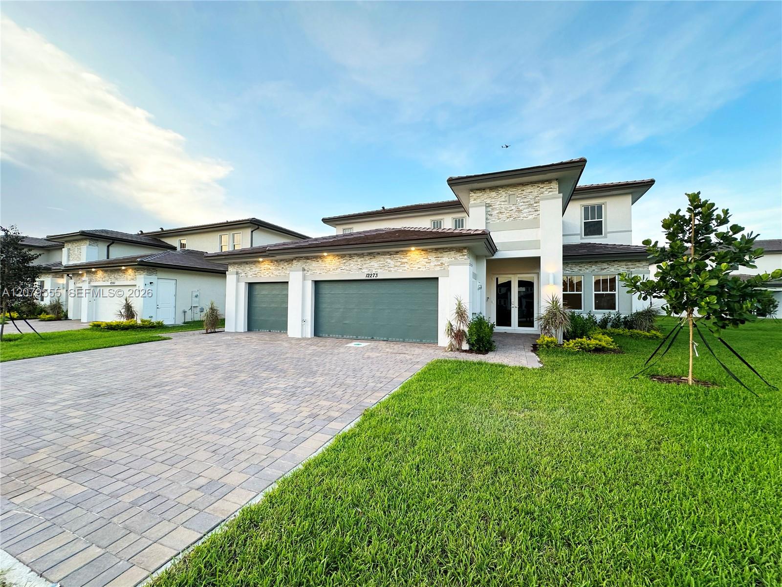 12273 SW 44th Street Property Photo 1
