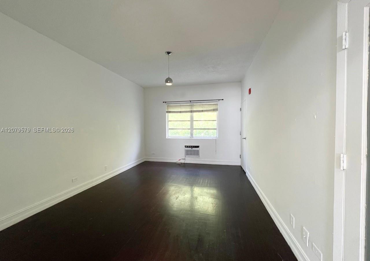 500 14th Street 204 Property Photo 7