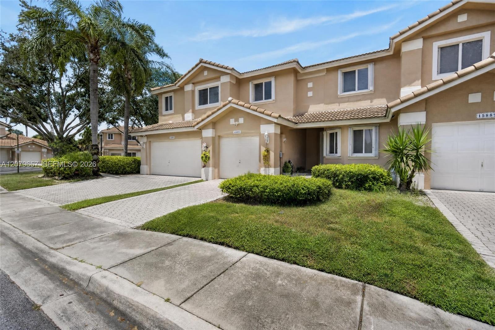 15891 Sw 12th Street Property Photo 4