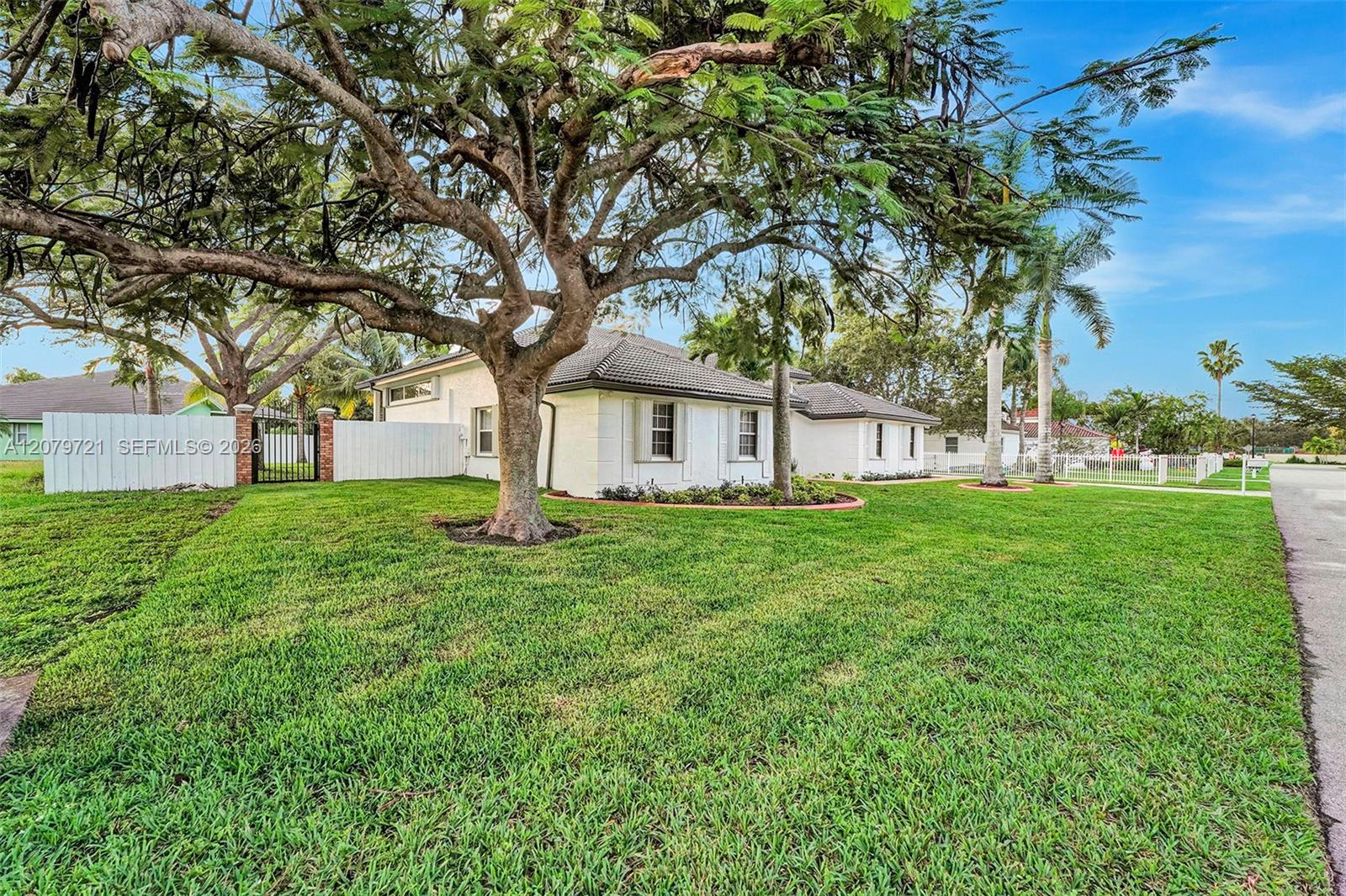 18440 Sw 77th Court 0 Property Photo 2