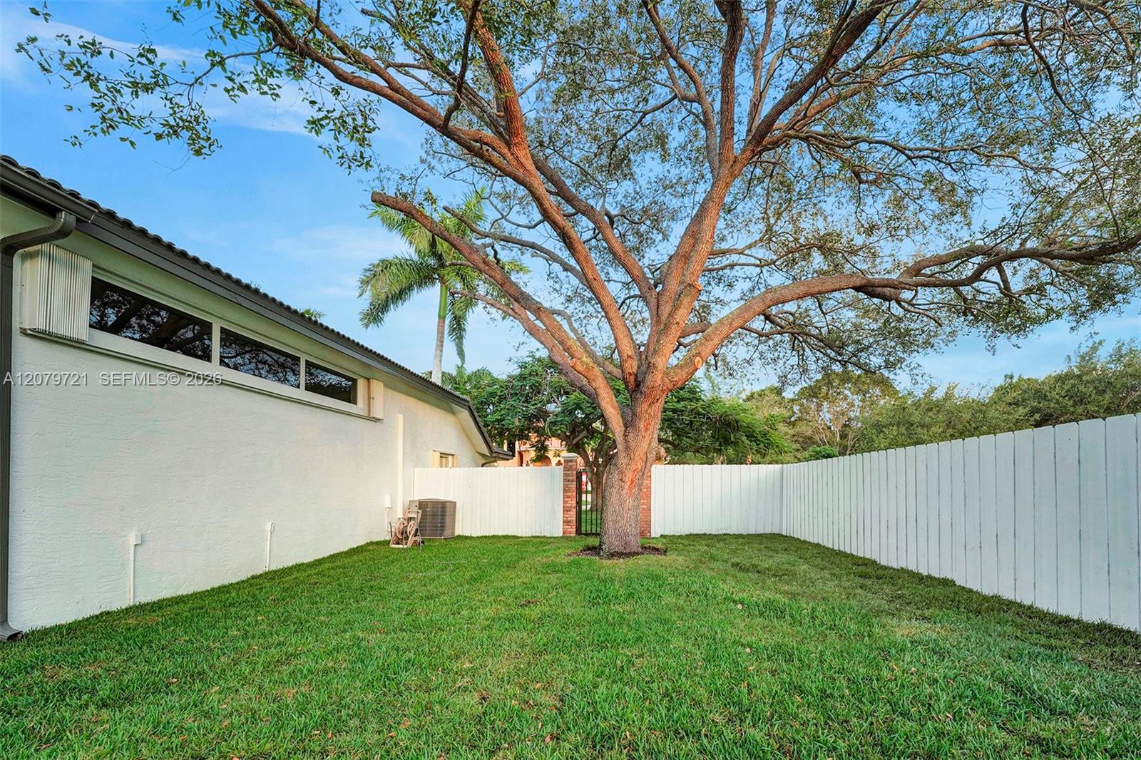 18440 Sw 77th Court 0 Property Photo 21