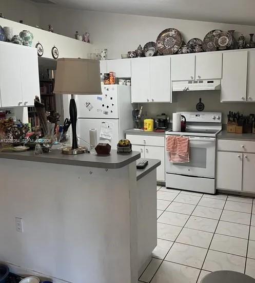 2425 Delys Street Property Photo 6
