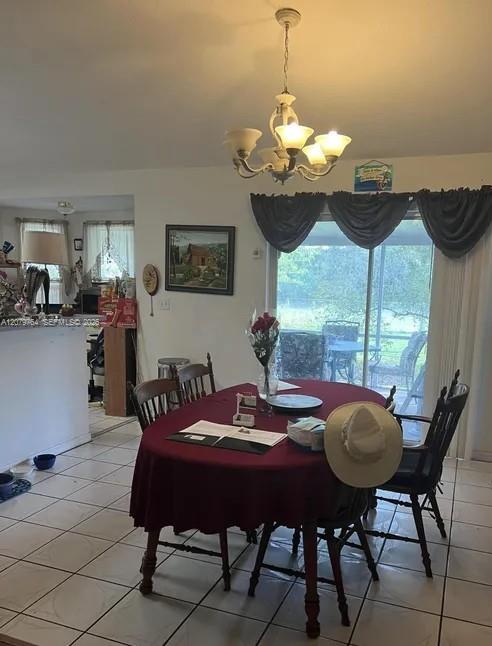 2425 Delys Street Property Photo 9