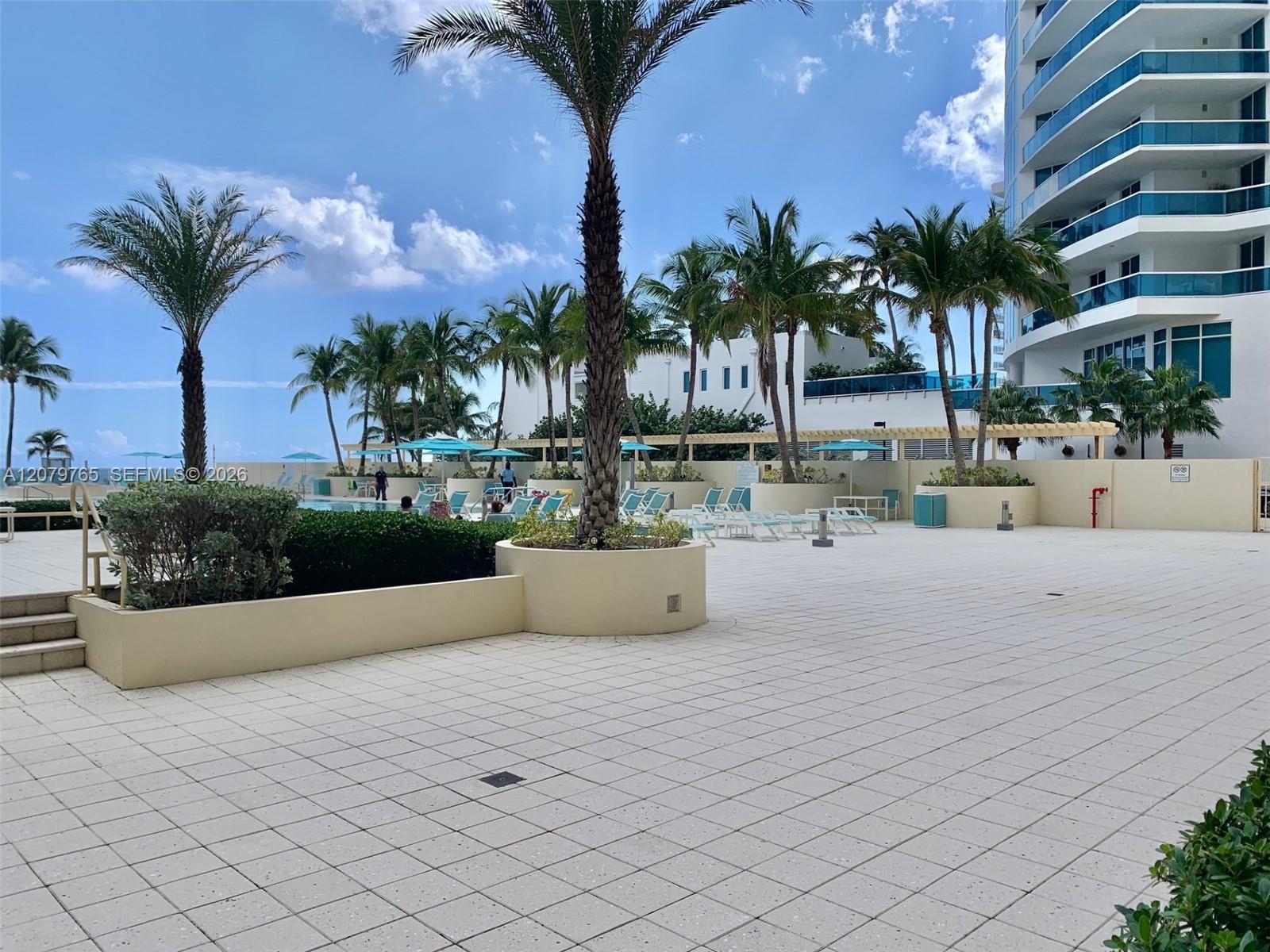 2501 S Ocean Drive L10 Property Photo 16