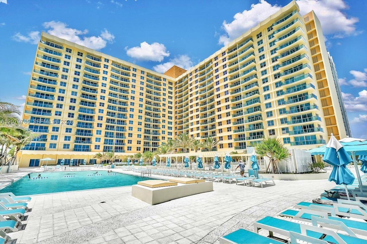 2501 S Ocean Drive L10 Property Photo 19
