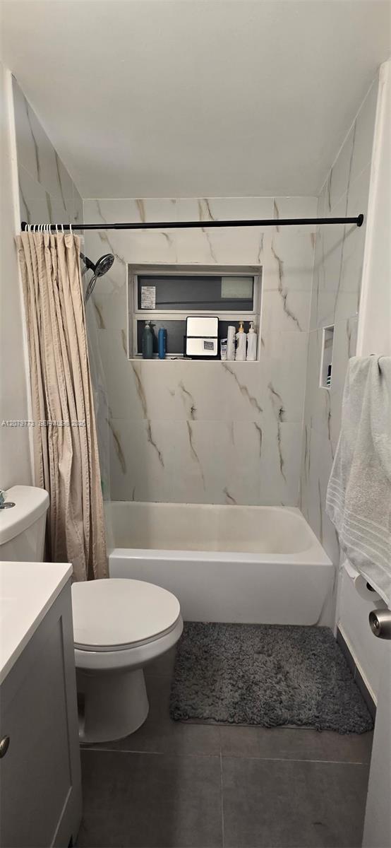 916 Sw 24th Avenue 0 Property Photo 4