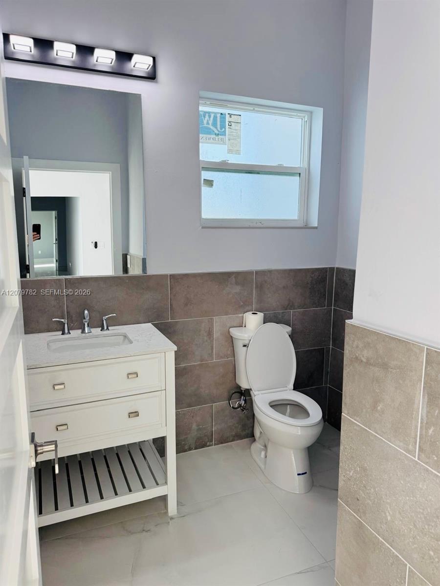 401 Lexington Drive 401 Property Photo 4