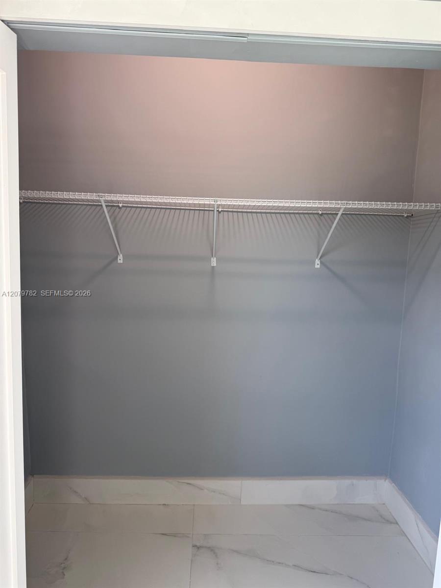 401 Lexington Drive 401 Property Photo 10