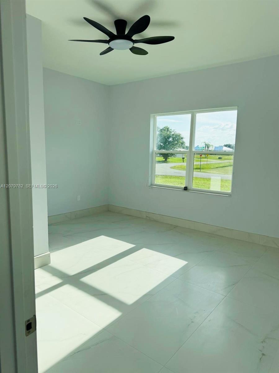 401 Lexington Drive 401 Property Photo 14