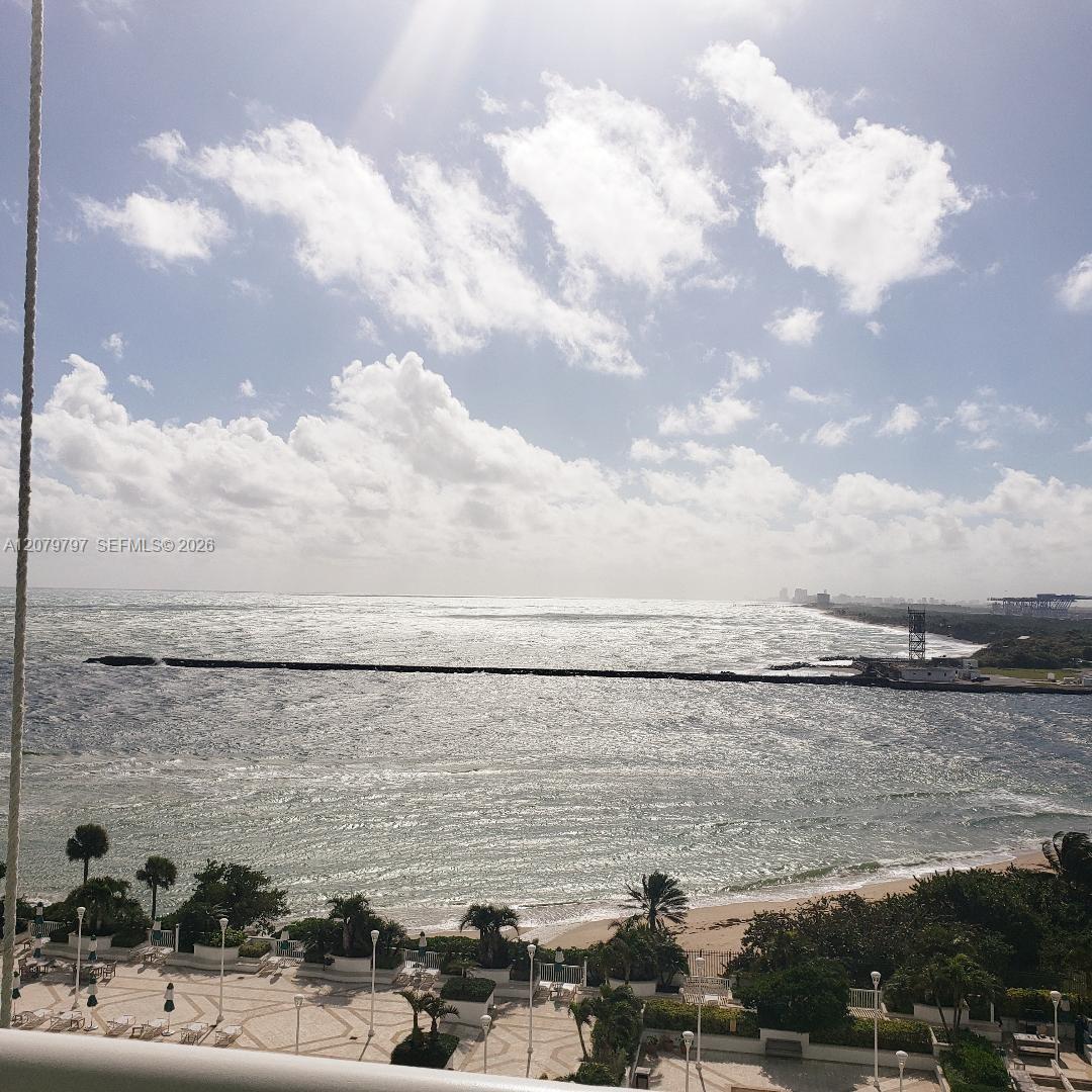 2100 S Ocean Lane 904 Property Photo 2