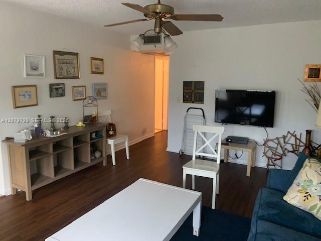 300 Sw 134th Way 405e Property Photo 18