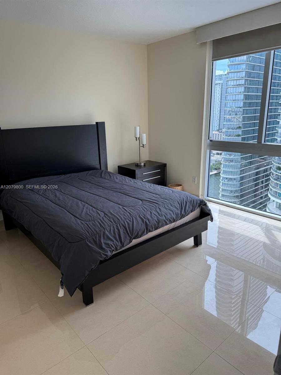 325 S Biscayne Boulevard 2914 Property Photo 18