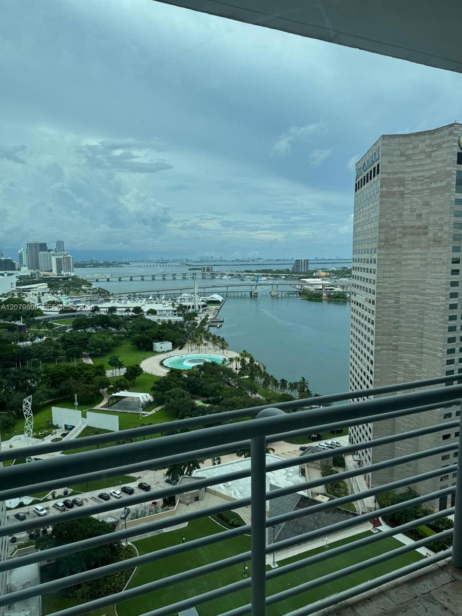 325 S Biscayne Boulevard 2914 Property Photo 28