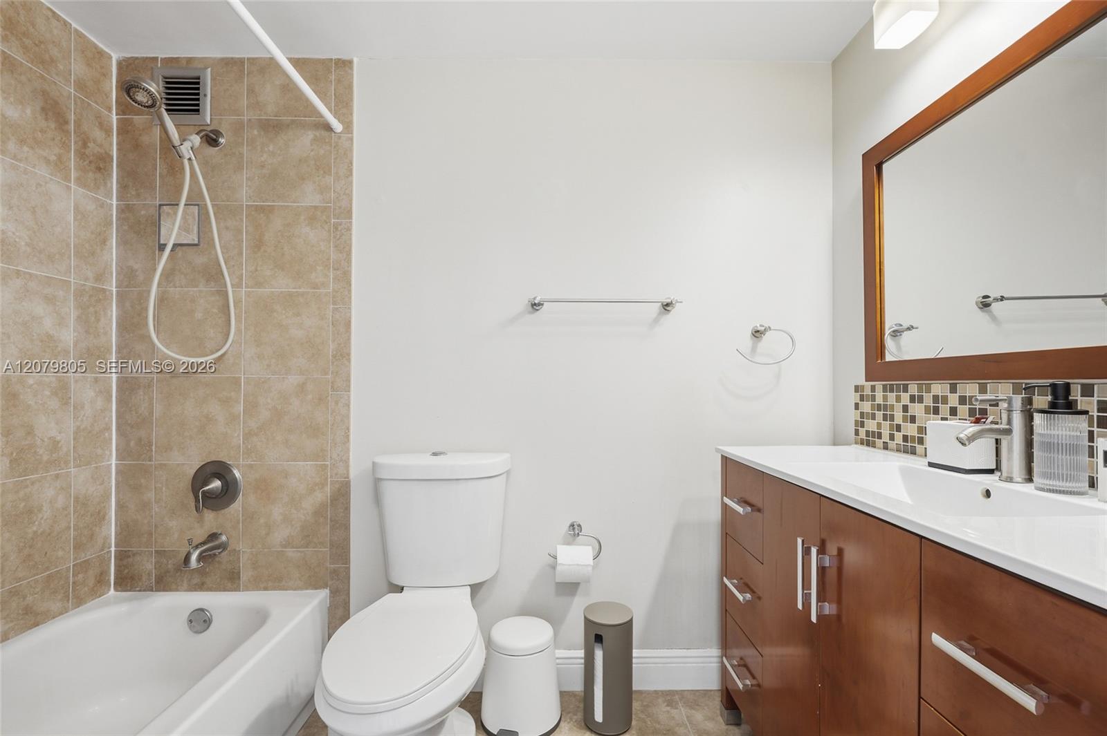 770 Ne 69th Street 2b Property Photo 21