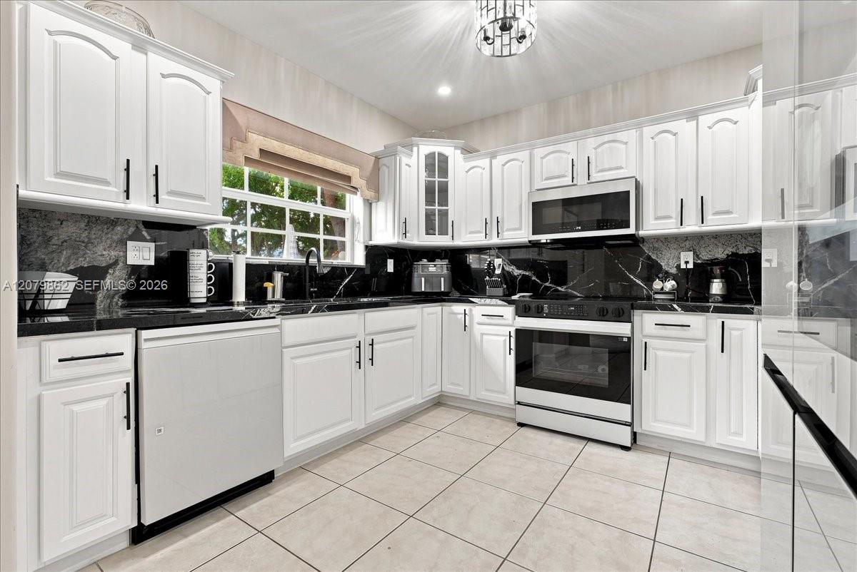A12079862 Property Photo 7