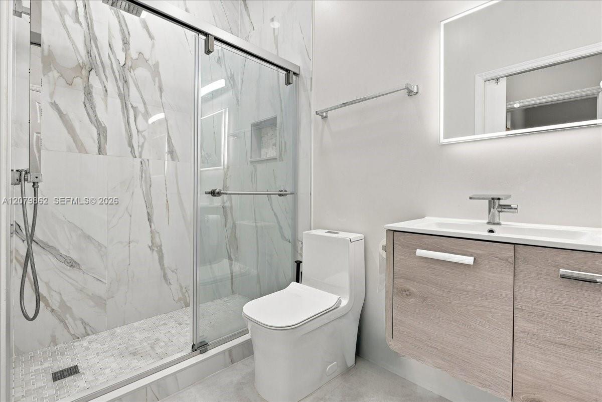 A12079862 Property Photo 10